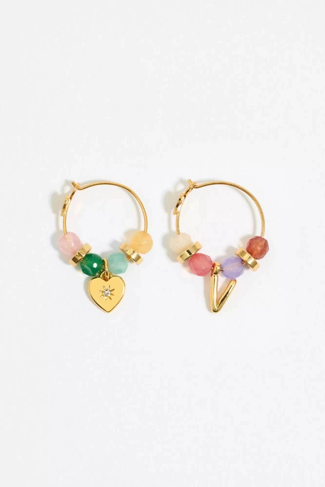 BIMBA Y LOLA Pendientes Letra V Piedras Multicolores Outlet